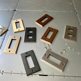 マテリアルブック(全8種類のコンセントプレートが入ったサンプル帳)( 販売終了SHINE BLACK・SHINE AMBER )